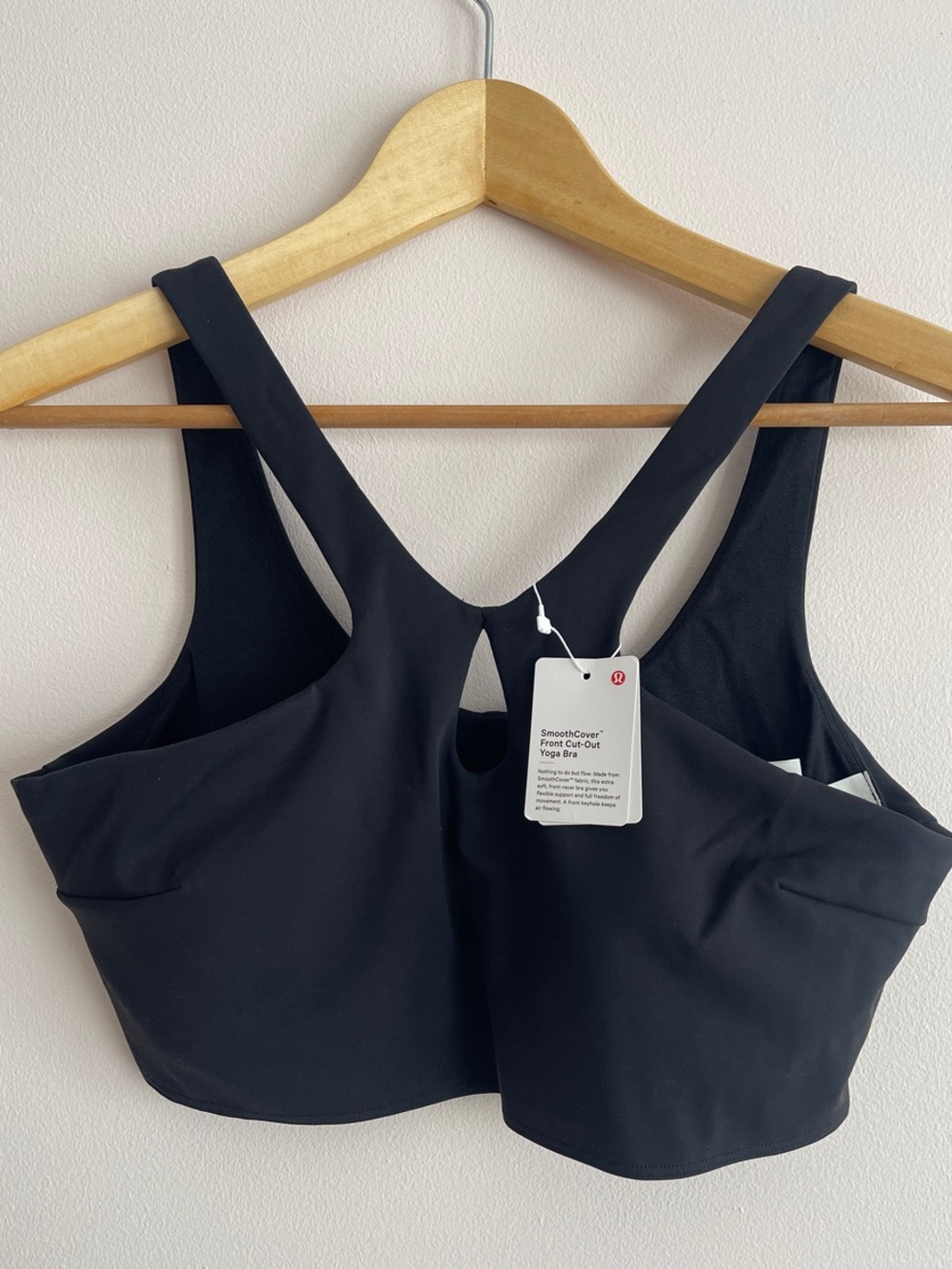 lululemon athletica SmoothCover Front Cut-Out Yoga Bra- Black NWT SZ 10